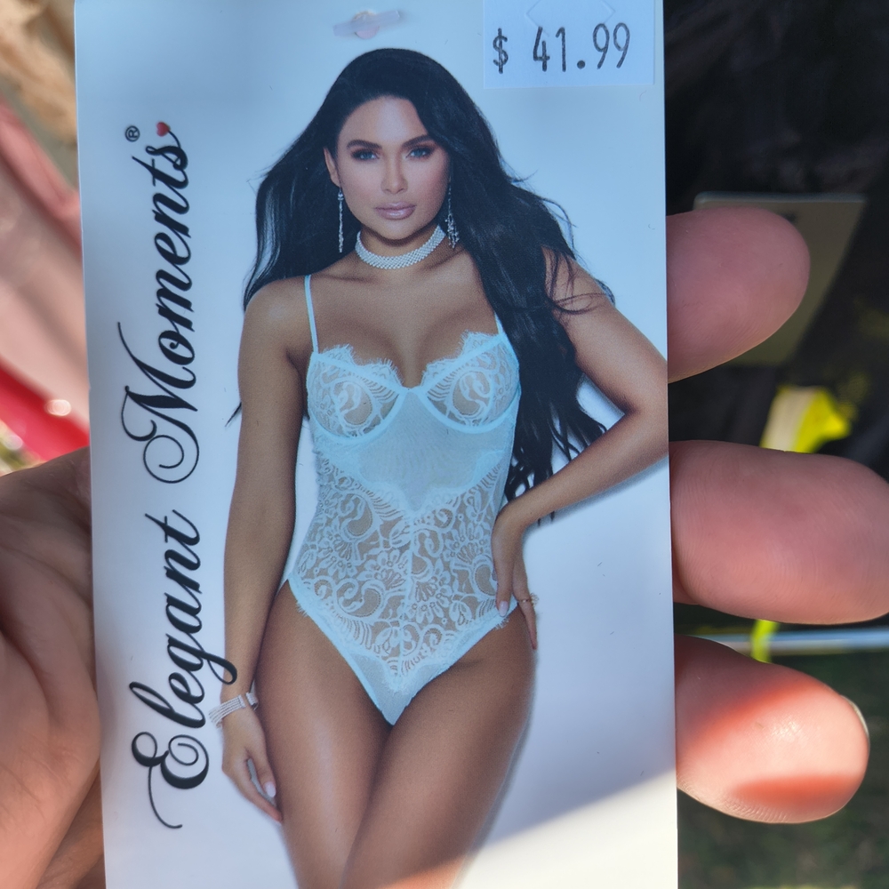 Elegant Moments Lace Bodysuit in Light Blue